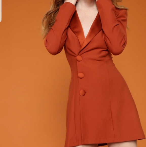 Dress - Picture 3 of 3